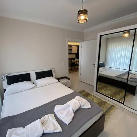 Merkez Essiz Konumlu Luks Daire Apartment